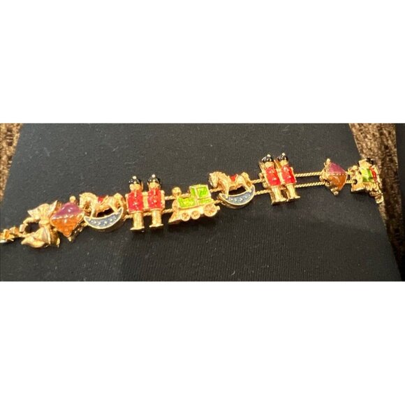 Vintage Signed S.P. Gold Tone Sliding Christmas Charm Bracelet 6.5” - Picture 1 of 6